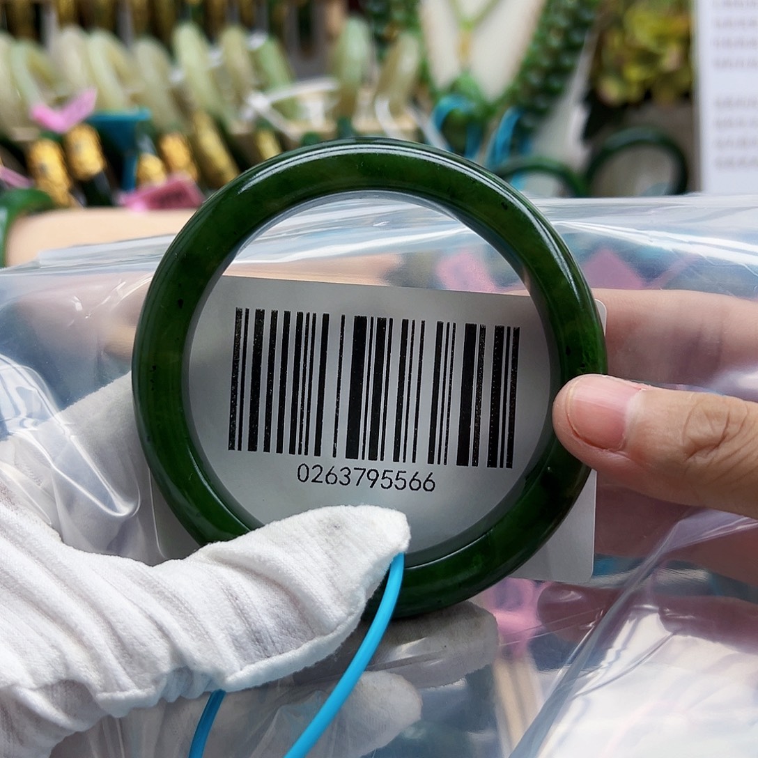 未镶嵌手镯和田玉包容6263