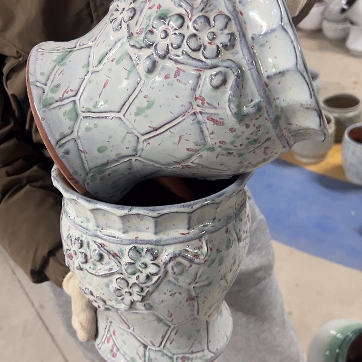 高度20厘米口18厘米