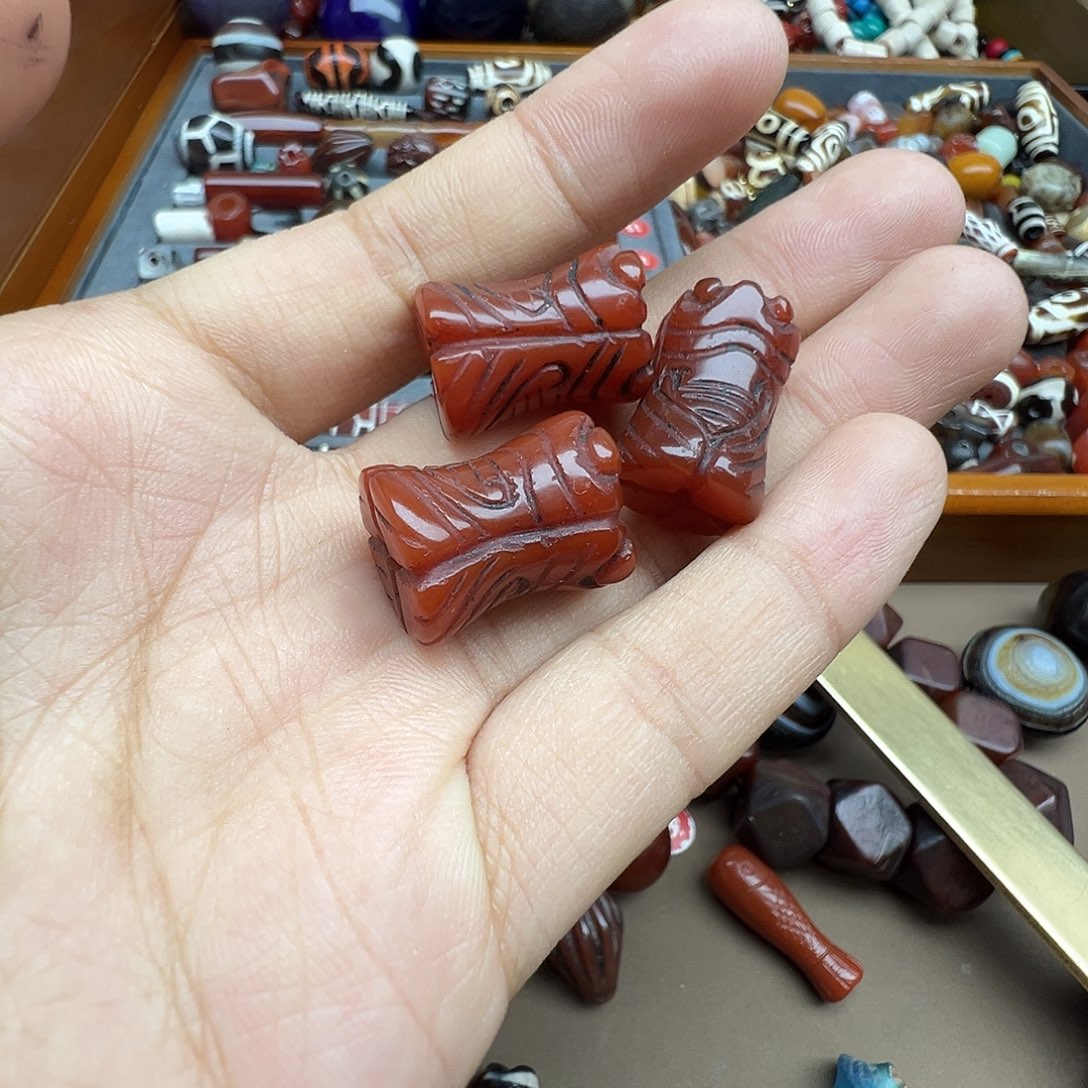 清***允玛瑙/玉髓未镶嵌珠宝半成品