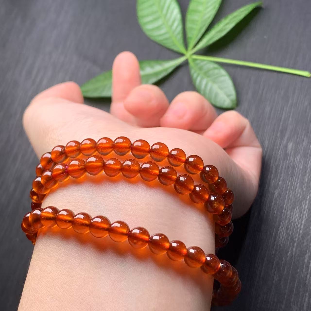 特级高级橙红石榴石手串三圈-5.8mm女款气质轻奢时尚百搭简约净水