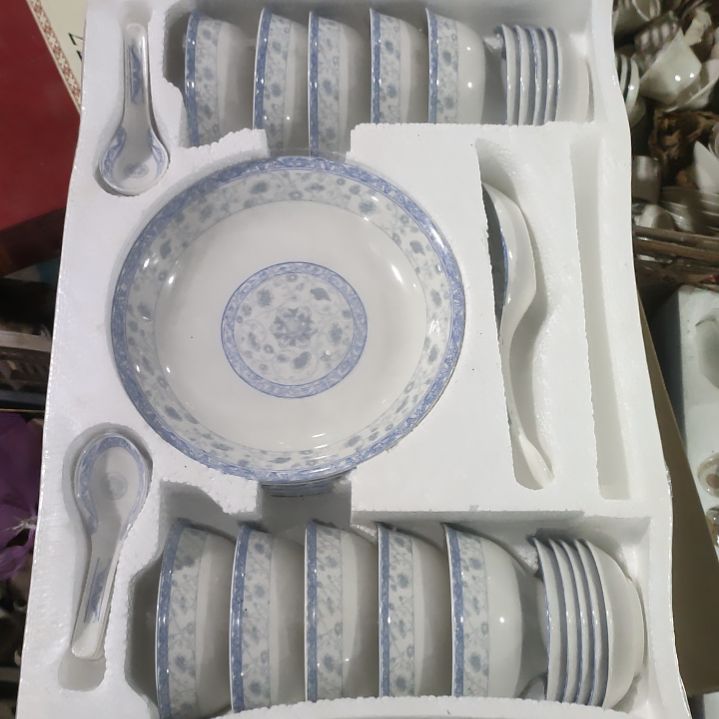 摆件陶瓷盘子碗啥都有