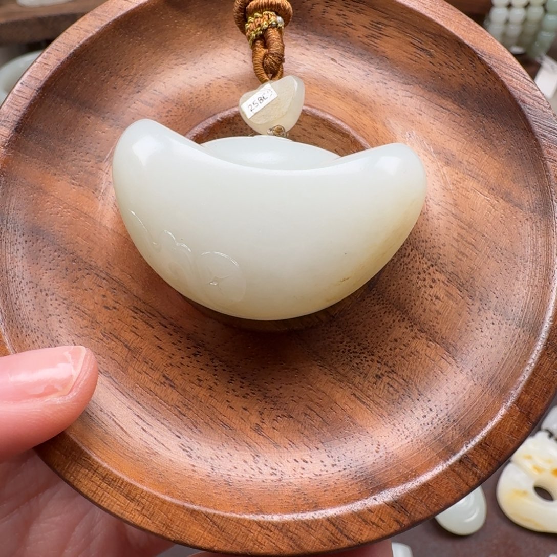 吊坠(不含链)未镶嵌和田玉（子料）籽料胖元宝