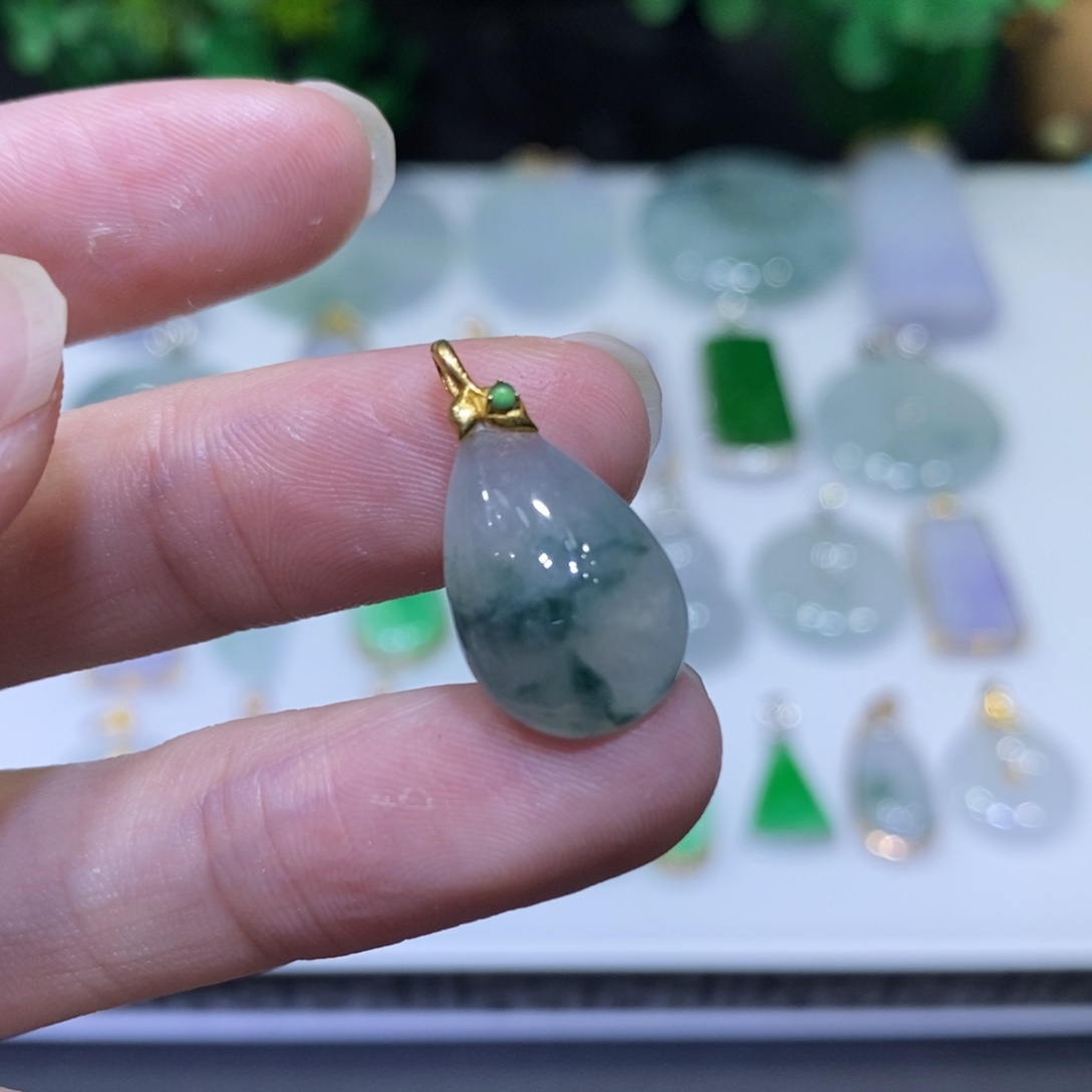 翡翠18K金镶嵌吊坠(不含链)