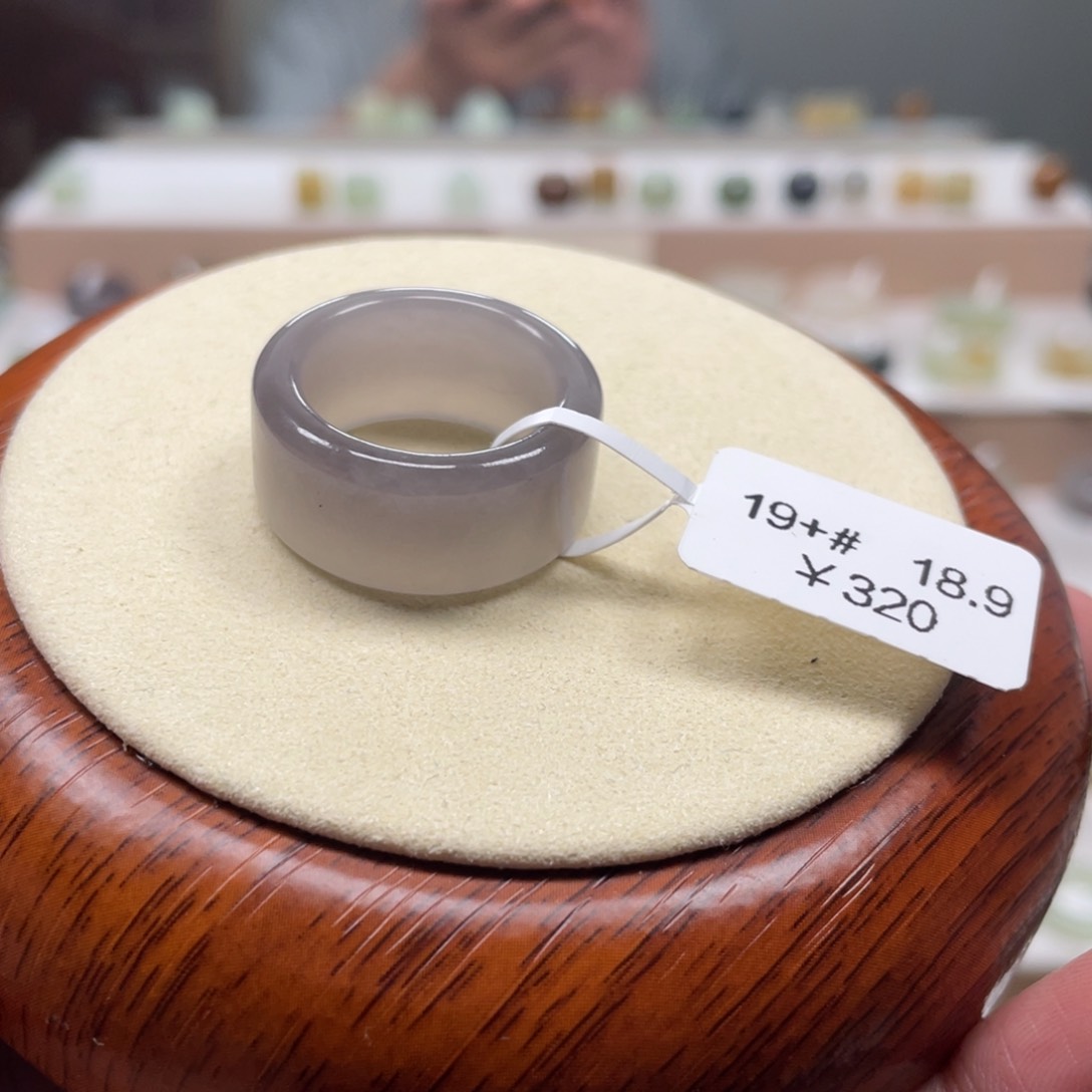 和田玉戒圈未镶嵌奶**酷18.9
