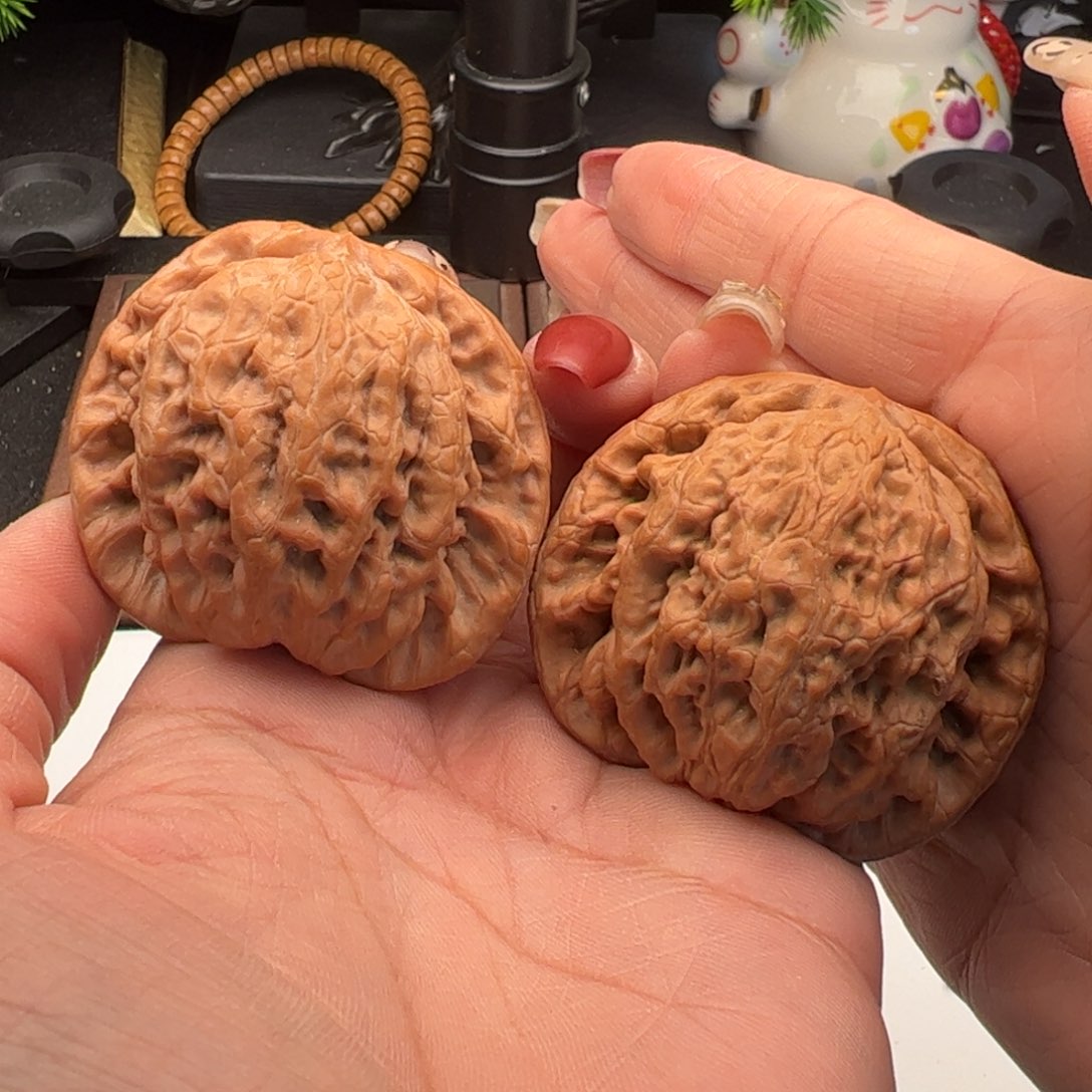 文玩核桃吊坠滢金公子49