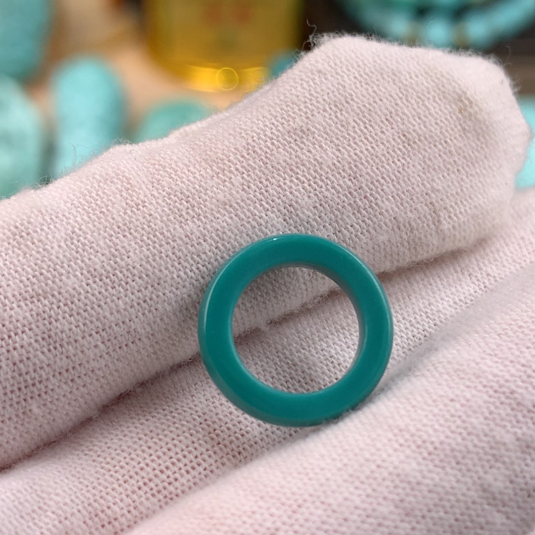 绿松石未镶嵌跑环卡9.5