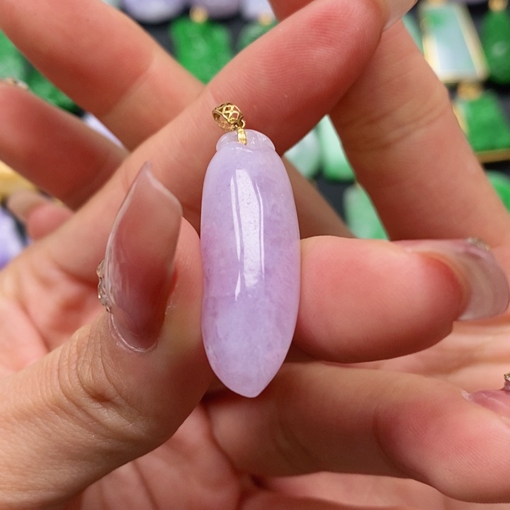 翡翠颈饰未镶嵌吊坠