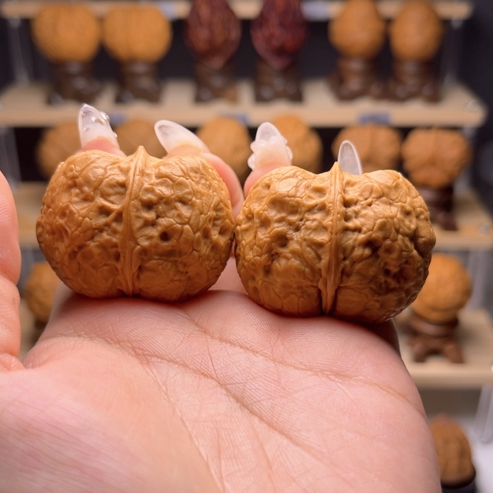 文玩核桃把件5……贵妃元宝Y