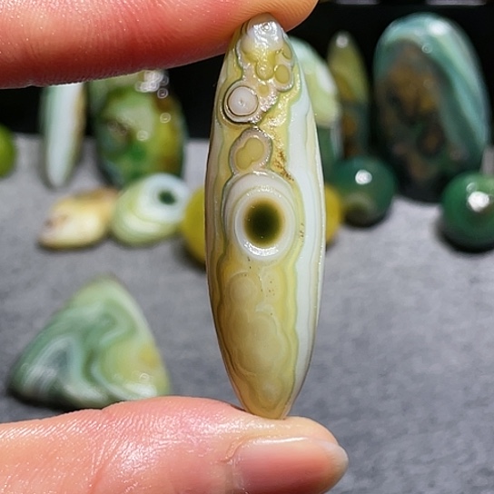 【闪购商品】玛瑙珠宝奇石未镶嵌幸****?