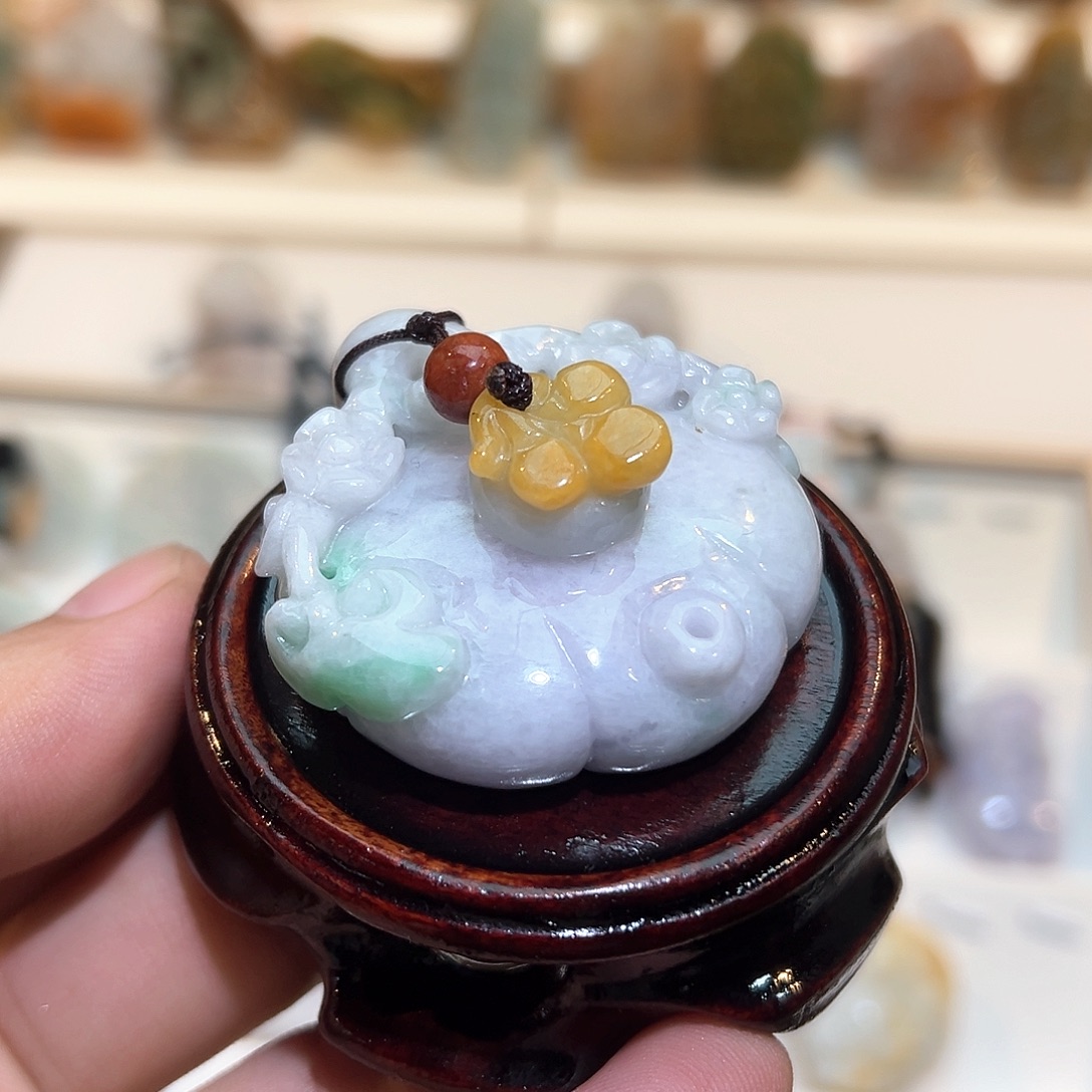 颈饰未镶嵌翡翠挂件