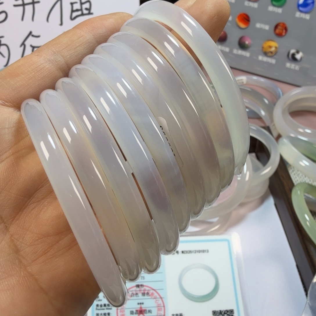 玛瑙/玉髓未镶嵌手镯炎灿好物市集专属链接