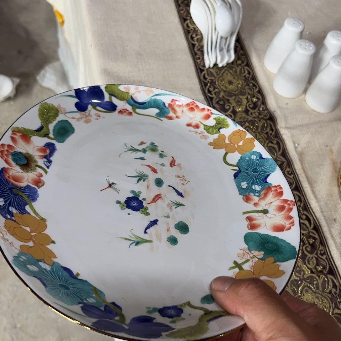 瓷片荷塘鱼盘一个微瑕