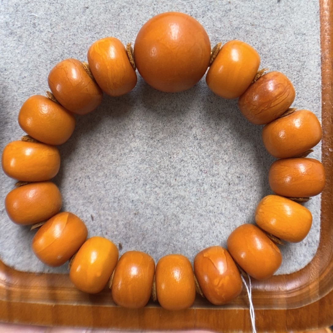 未镶嵌蜜蜡手串蜜蜡