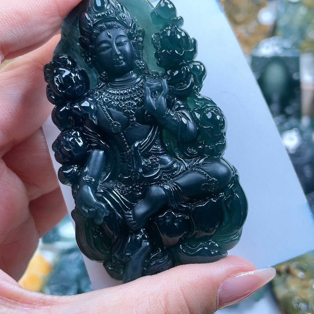 星***来翡翠未镶嵌颈饰翡翠