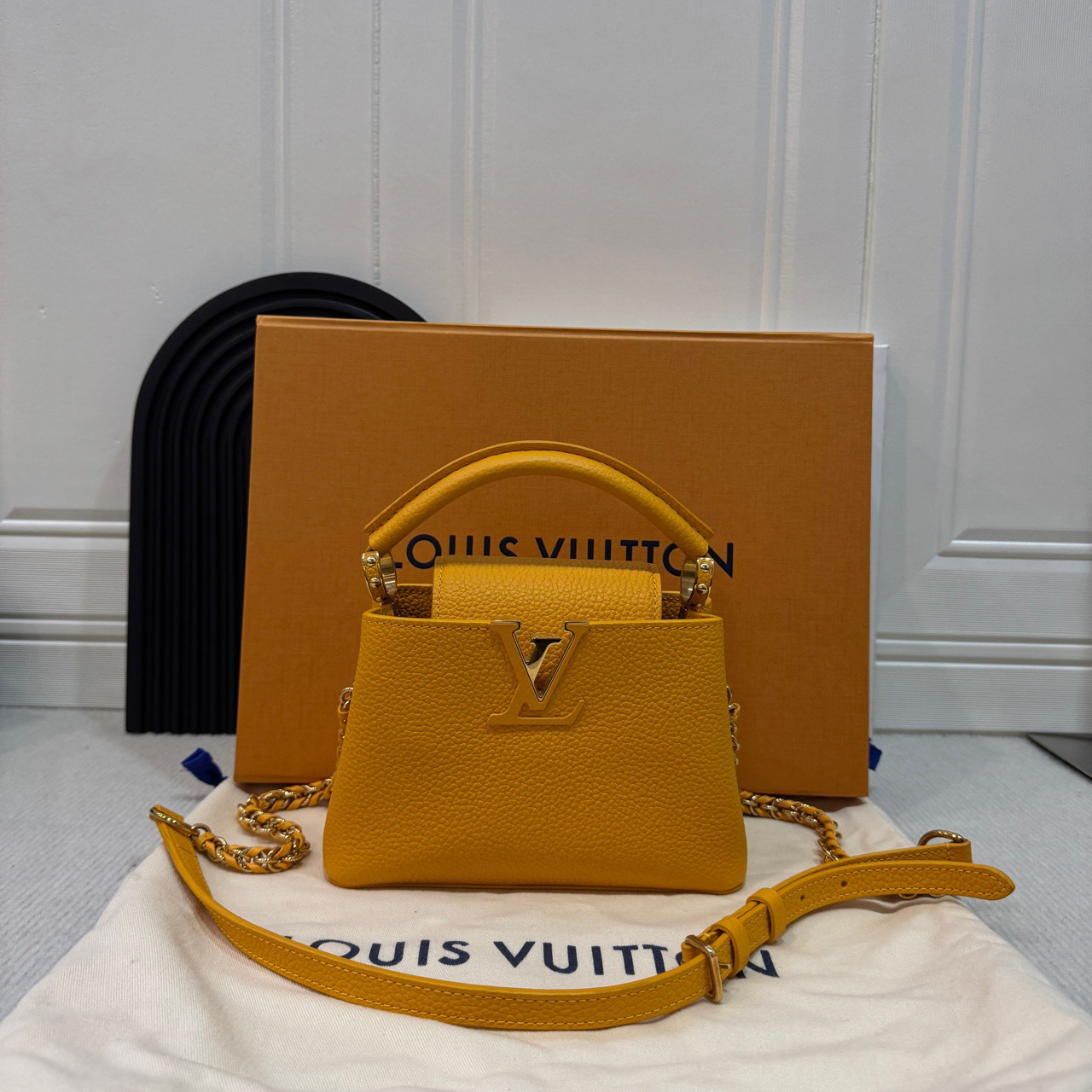 99新 LouisVuitton/路易威登 芒果黄Capuciness mini 发财黄cap 