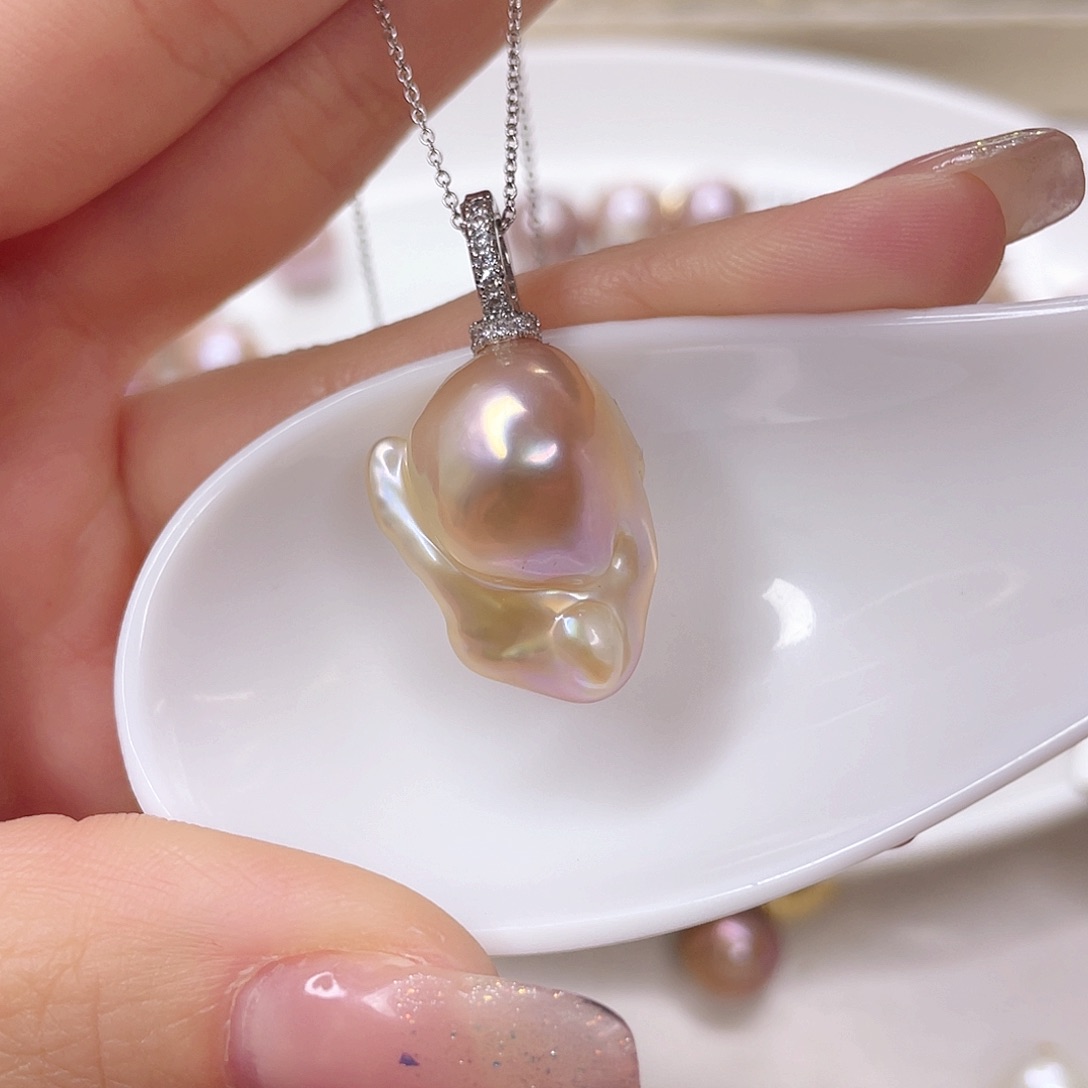 淡水珍珠吊坠(赠链)未镶嵌