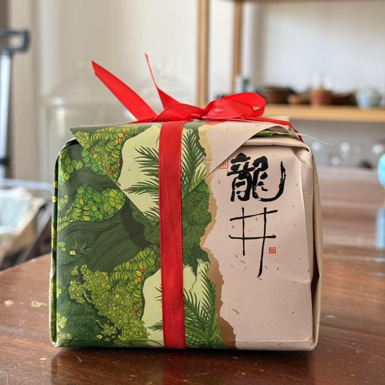 2025年明前越州龙井茶群体种绿茶传统方包250克袋装