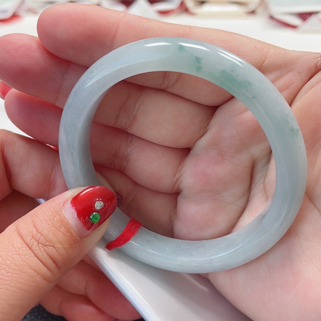 翡翠手镯（圆镯）未镶嵌缅甸翡翠手镯58圈