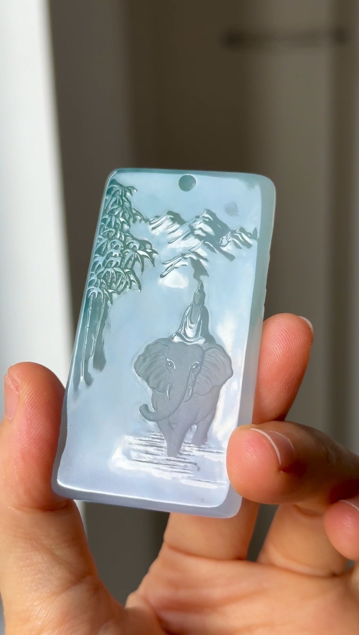 春带彩特色翡翠意境普贤（尺寸：64-35.8-6.6）