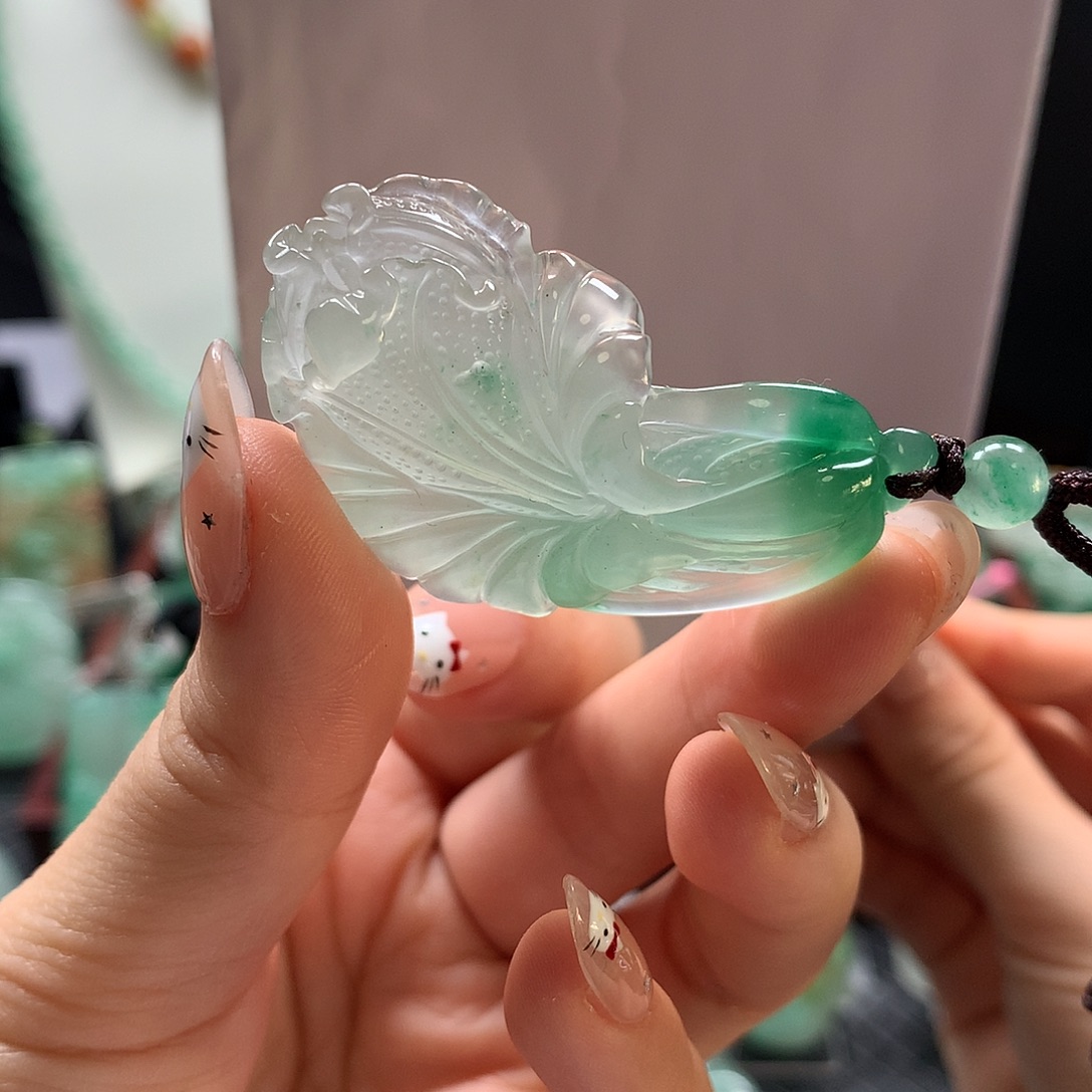 石英质玉未镶嵌吊坠