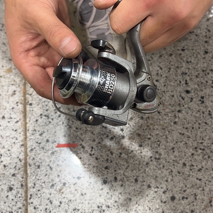 BD250防车轮有瑕疵发一个