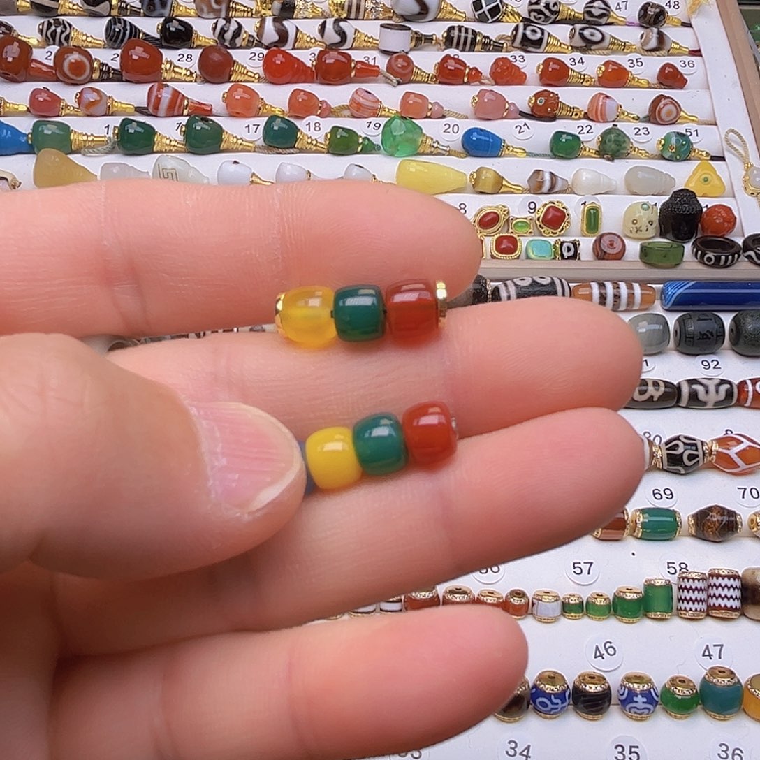 浅***️玛瑙/玉髓未镶嵌颈饰