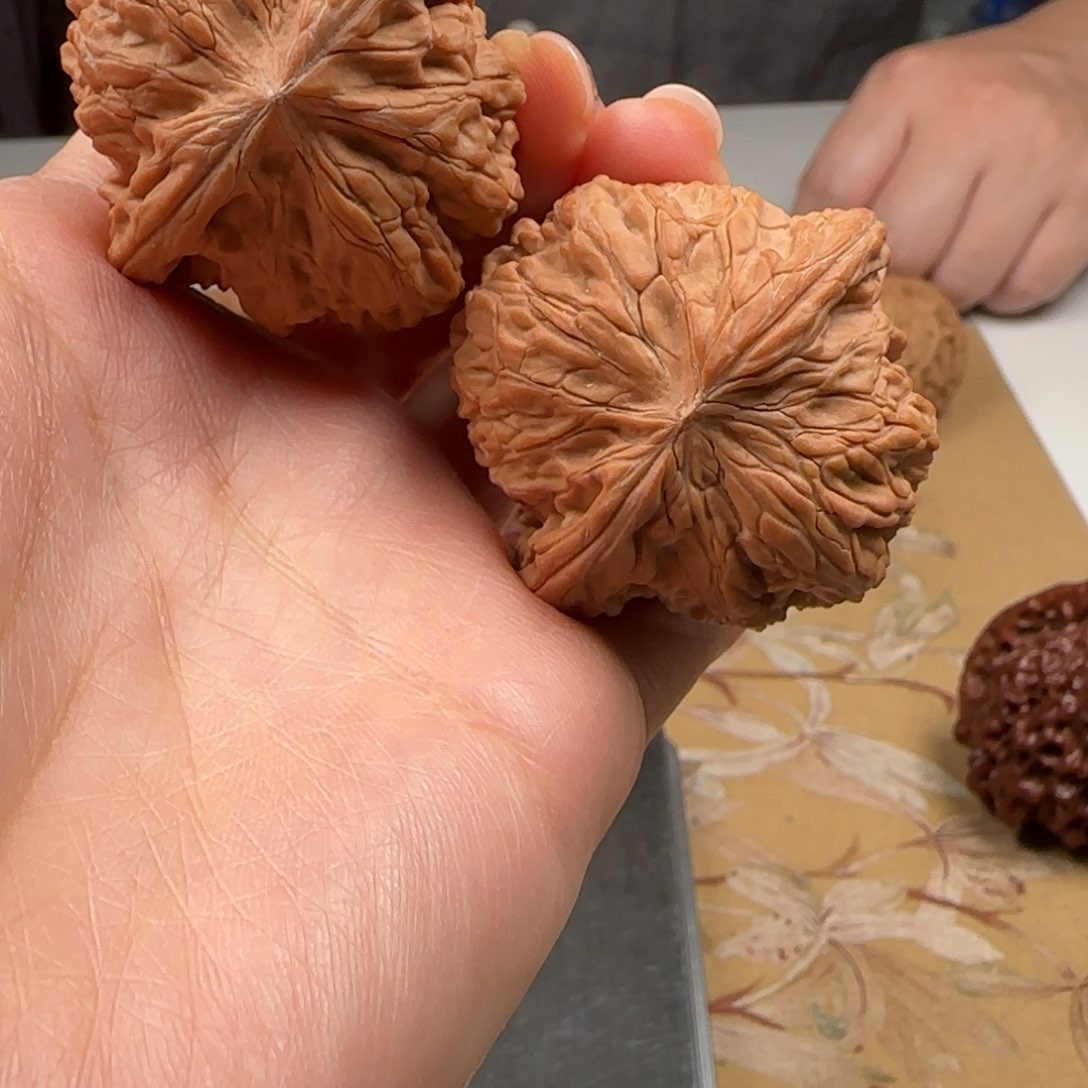 文玩核桃吊坠山地磨42-12