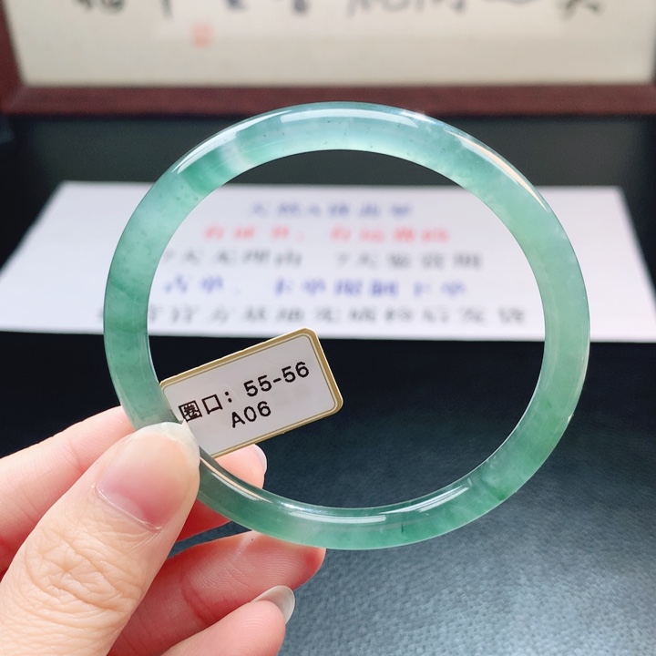 翡翠未镶嵌手镯翡翠手镯103