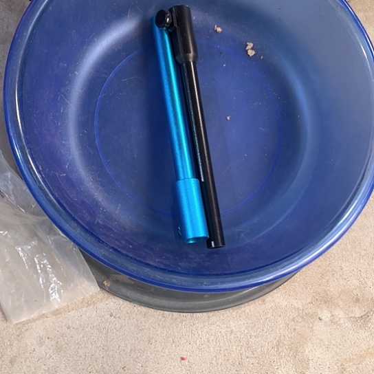 饵盘杆两根微瑕。    