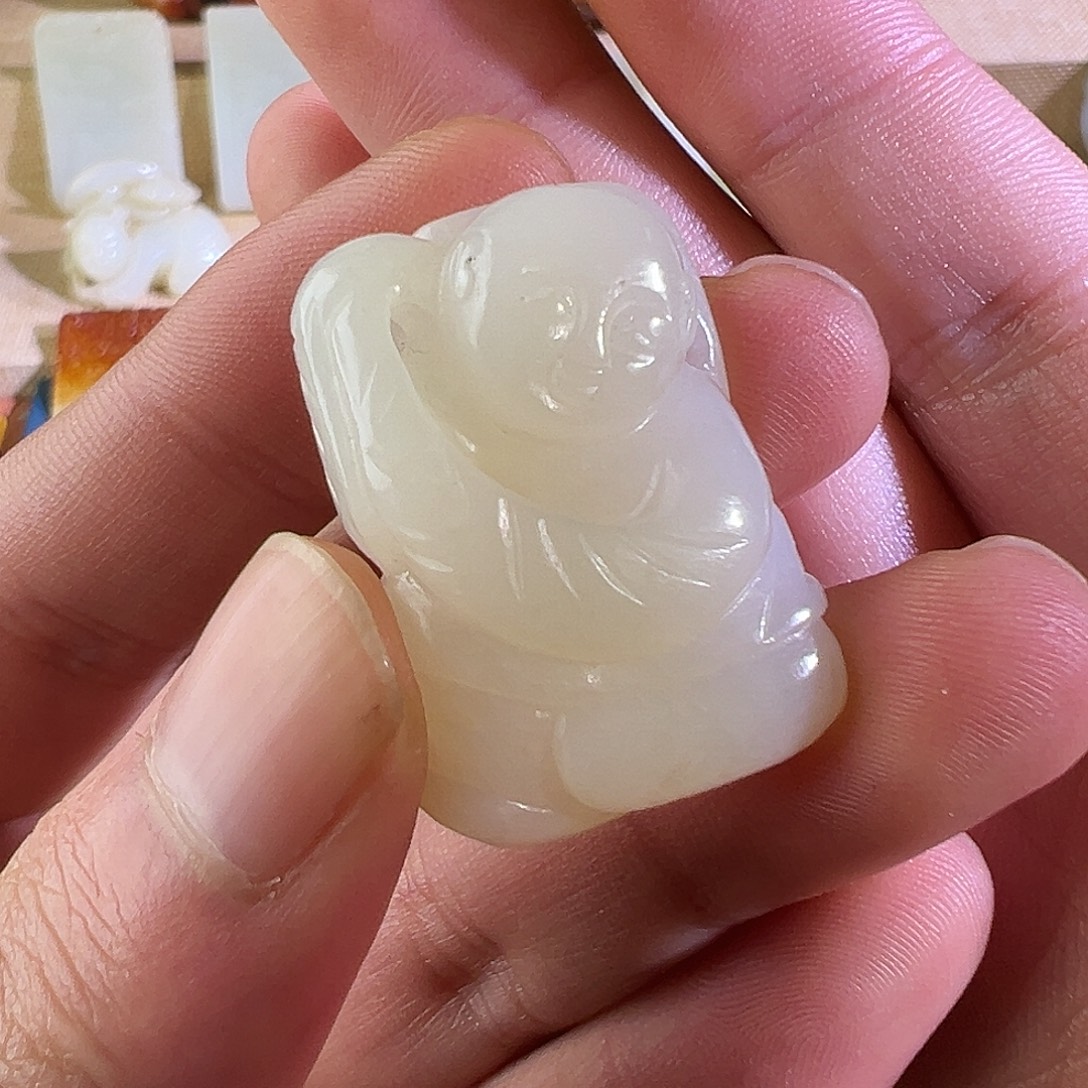 用***4和田玉未镶嵌挂件