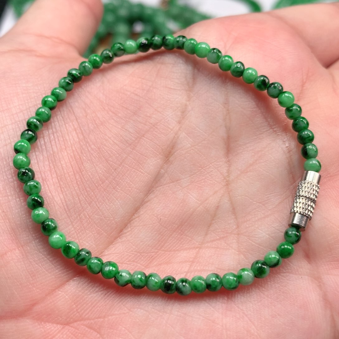 翡翠手链未镶嵌翡翠