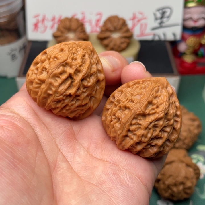 【闪购商品】文玩核桃吊坠37金牛