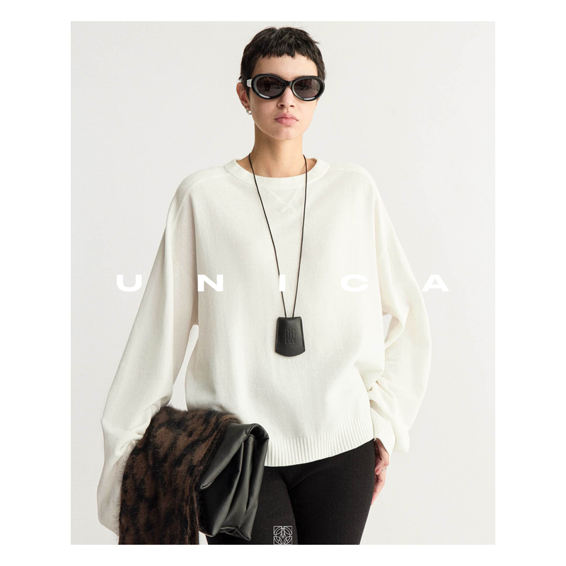 UNICA/强推高时髦雪尼尔纱线_解构插肩袖糯米绒宽松圆领针织衫