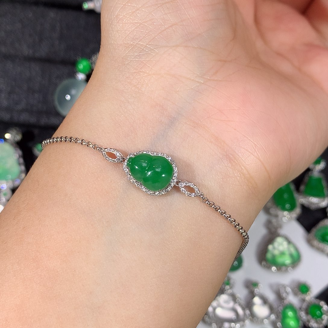 18K金镶嵌手链翡翠浓阳葫芦