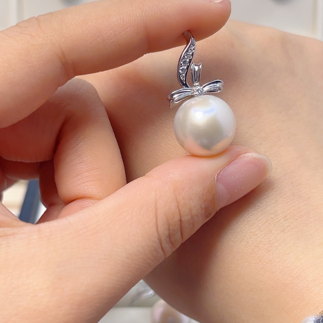 若***水银S925镶嵌淡水珍珠颈饰