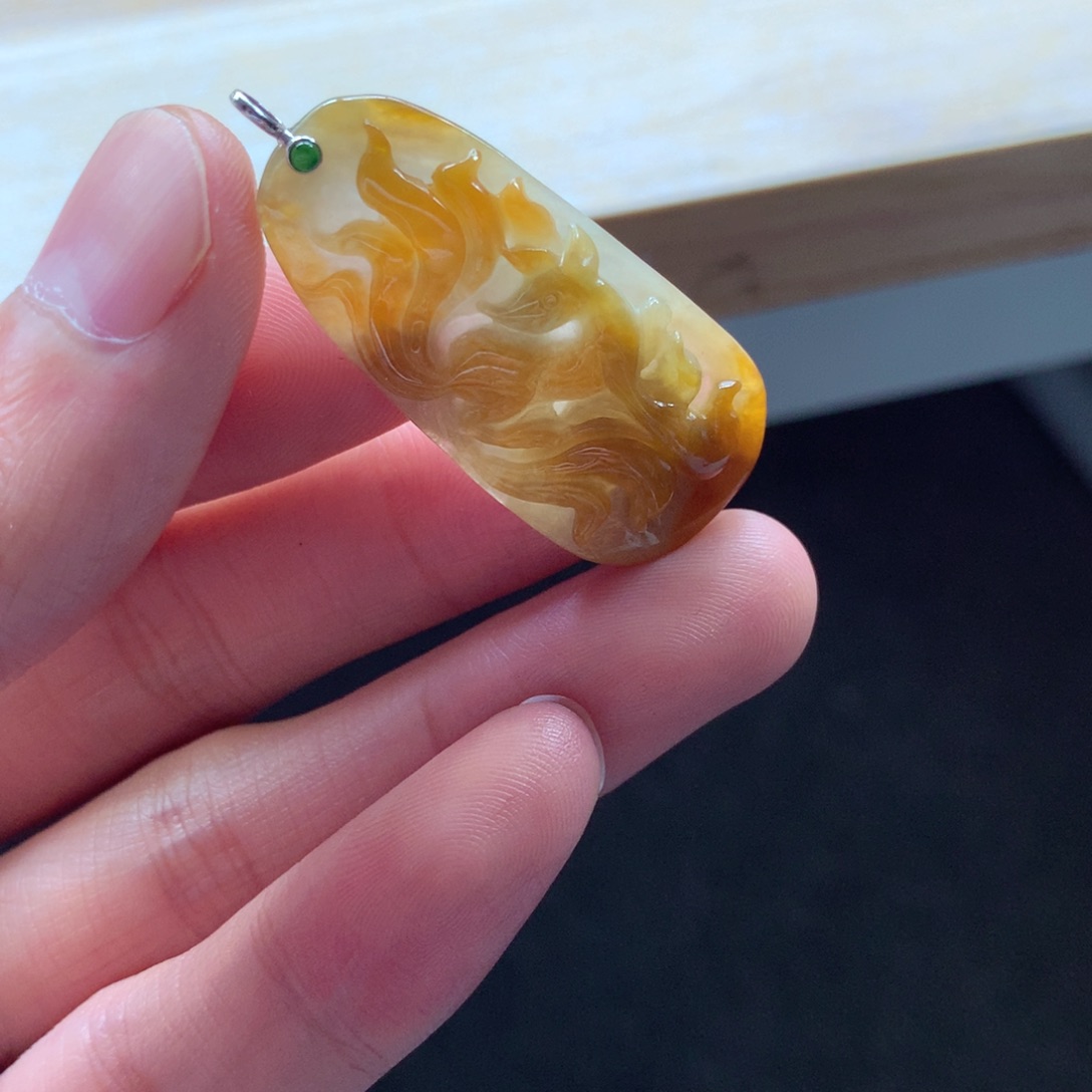 翡翠颈饰18K金镶嵌吊坠