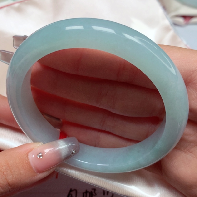 【闪购商品】翡翠手镯未镶嵌60圈