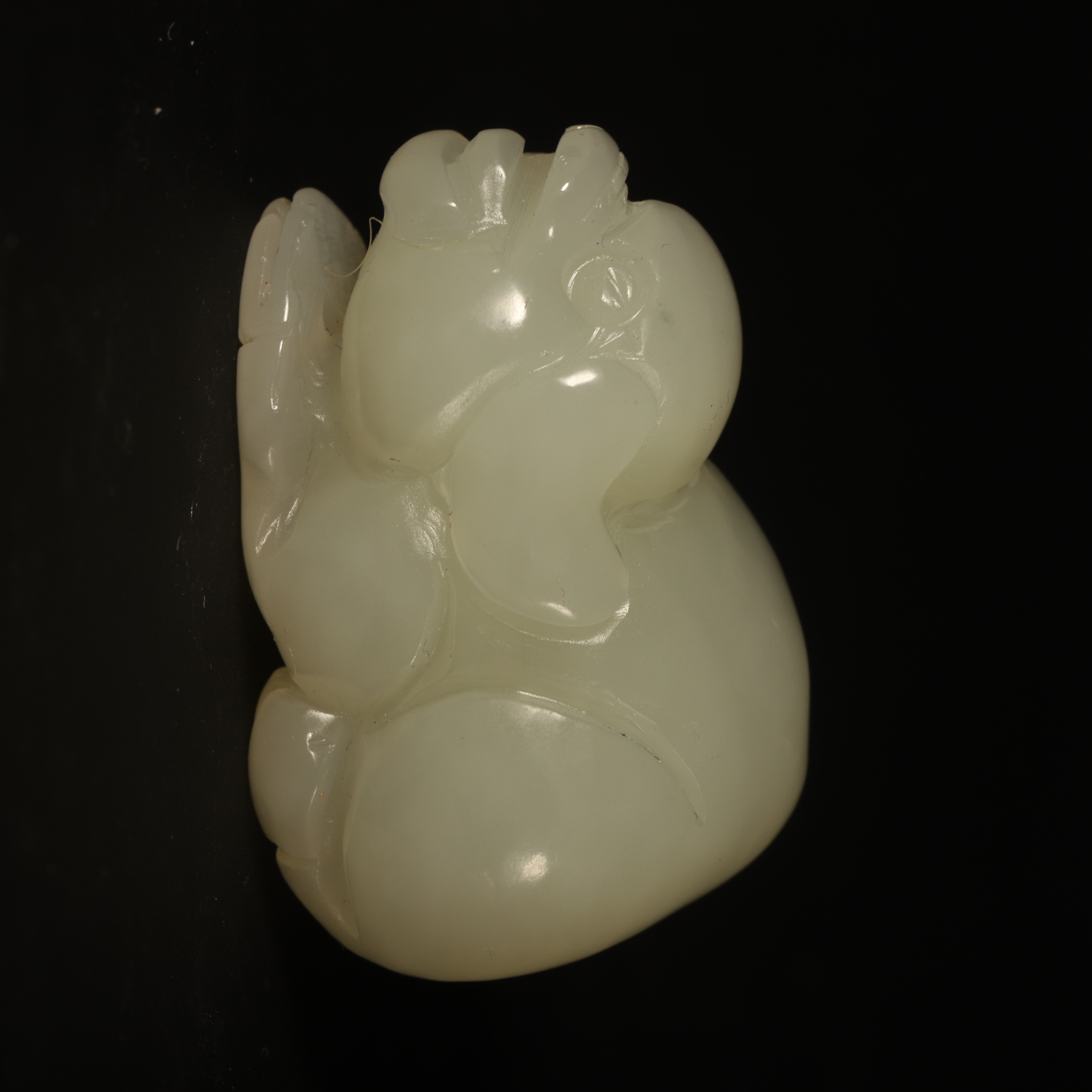 Lot52 清代和田玉瑞兽把件