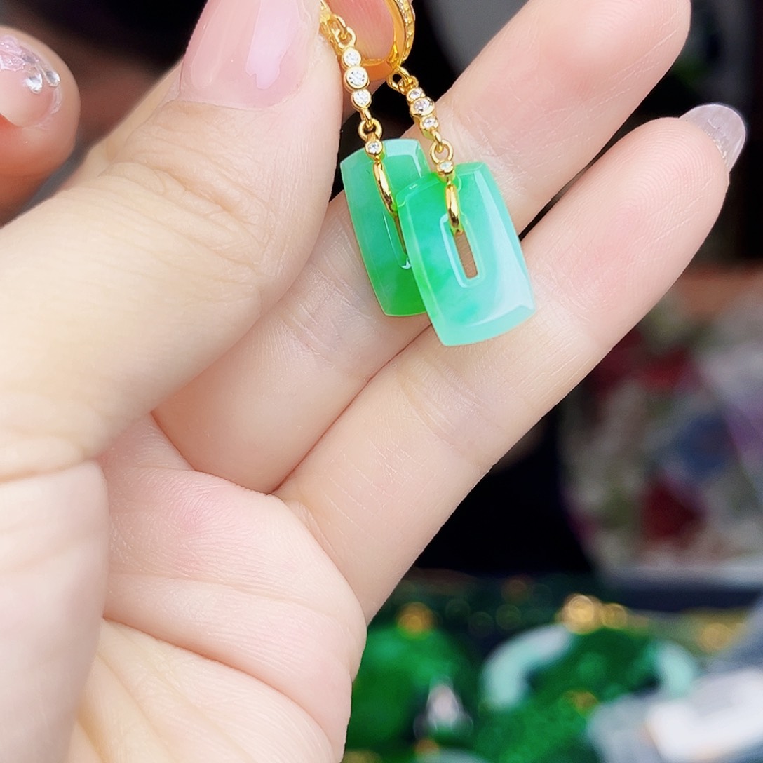 翡翠银S925镶嵌颈饰多样性