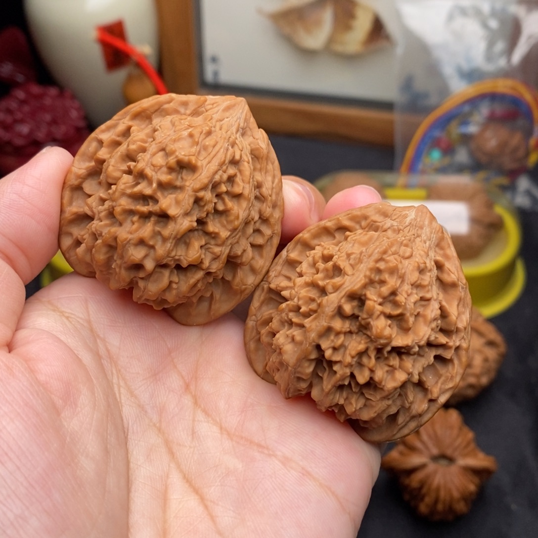 文玩核桃把件42.5满天星