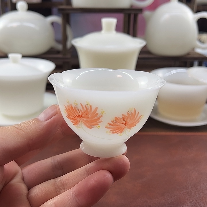 璞玉瓷釉下彩手绘刺桐花70ml花瓣主人杯