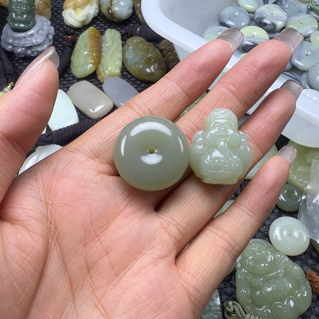 和田玉未镶嵌吊坠(不含链)福利漏，不退不换