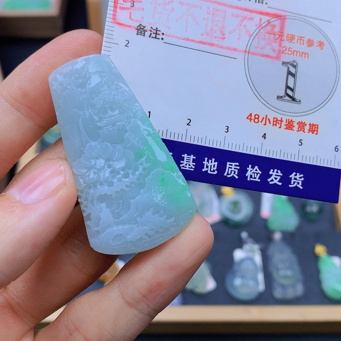 翡翠未镶嵌颈饰翡翠