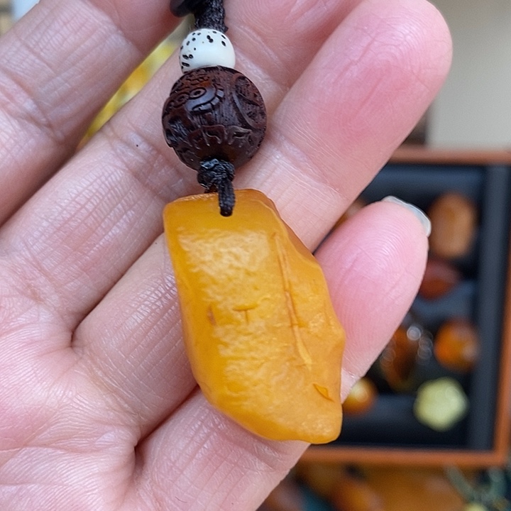 蜜蜡未镶嵌裸石钥匙扣