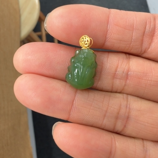 和田玉18K金镶嵌颈饰1.6俄罗斯碧玉貔貅