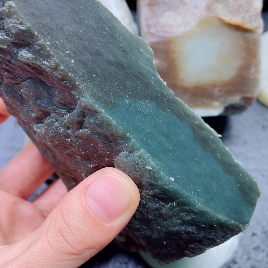 和田玉未镶嵌珠宝半成品