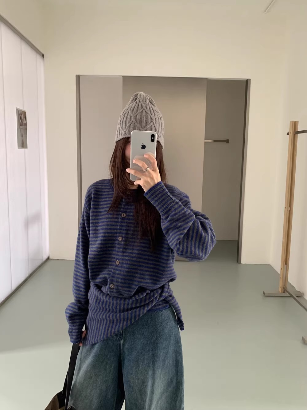 2025秋季新款复古条纹圆领针织衫开衫外套时尚百搭独特复古毛衣女
