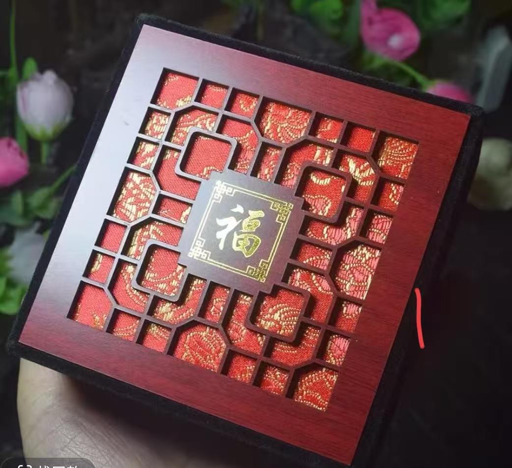 首饰盒/箱首饰盒/箱婚礼文玩复古镂空首饰盒手表饰品盒包装盒盒子