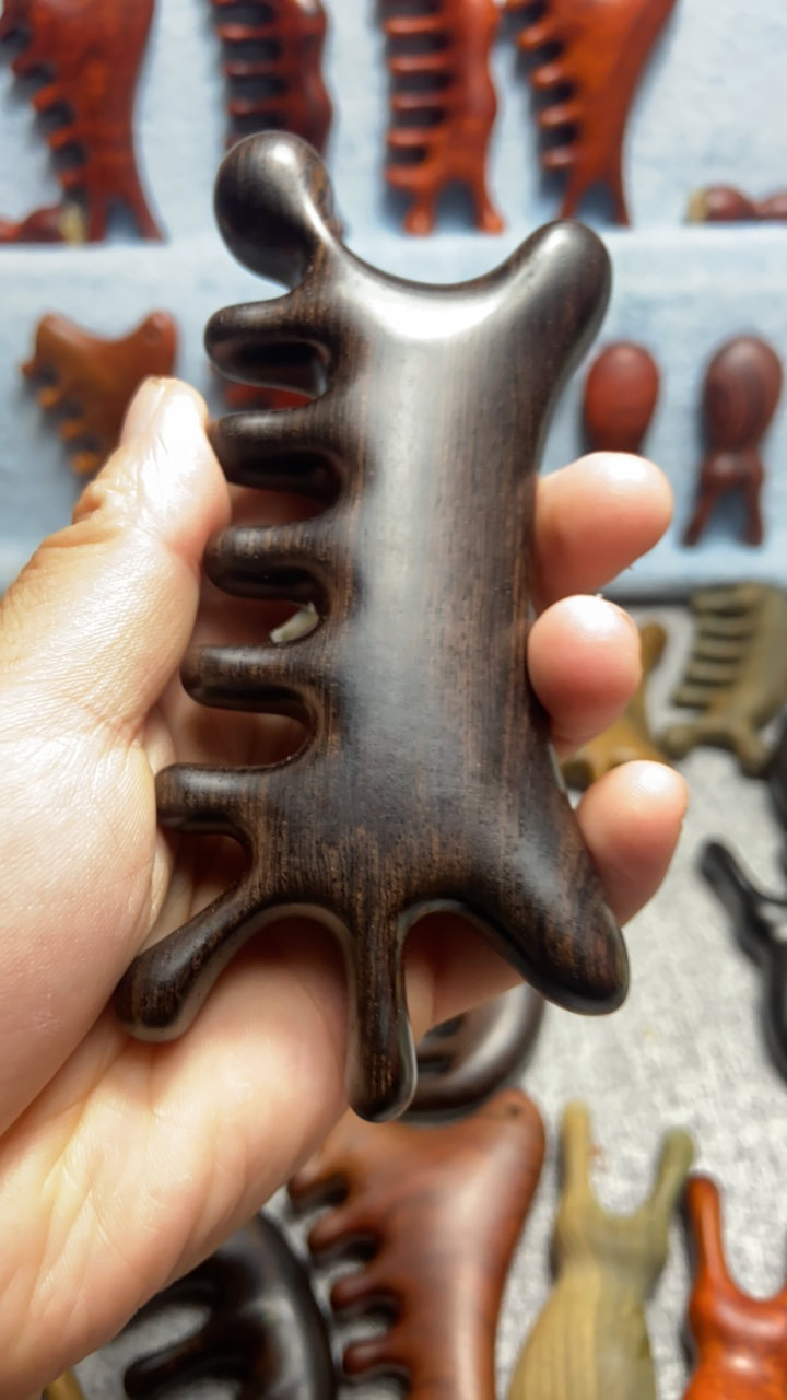 千年乌木紫光檀按摩梳木梳子梳头便携宽齿头疗齿梳五齿按摩檀木款