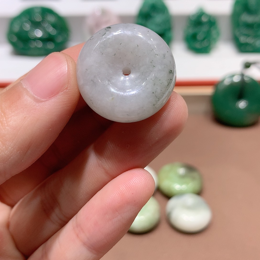 独山玉挂件未镶嵌逸***?